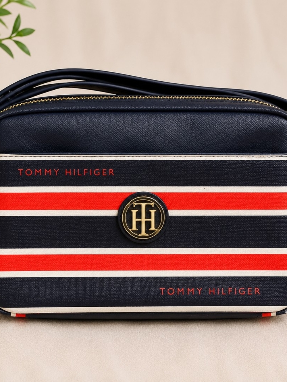 Tommy Hilfiger Navy Red Stripe Crossbody Bag Gold Logo Camera Purse Preppy Coast